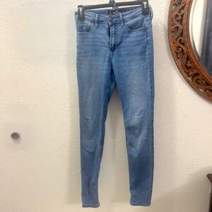 Hollister high rise skinny jeans size 25